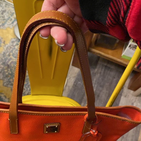 Orange/red Dooney and Bourke tote in good condition pebble leather - Picture 11 of 12